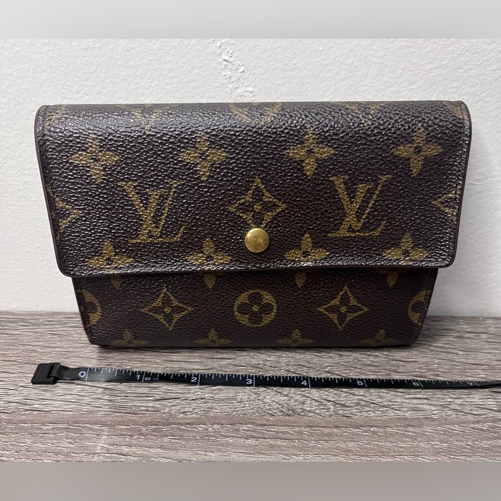 Louis Vuitton Monogram Porte Tresor Etui Papiers Trifold Wallet/ 6 card holder